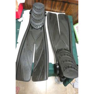 Atomic Aquatics Split Fins Open Heel W/ Spring Straps Large